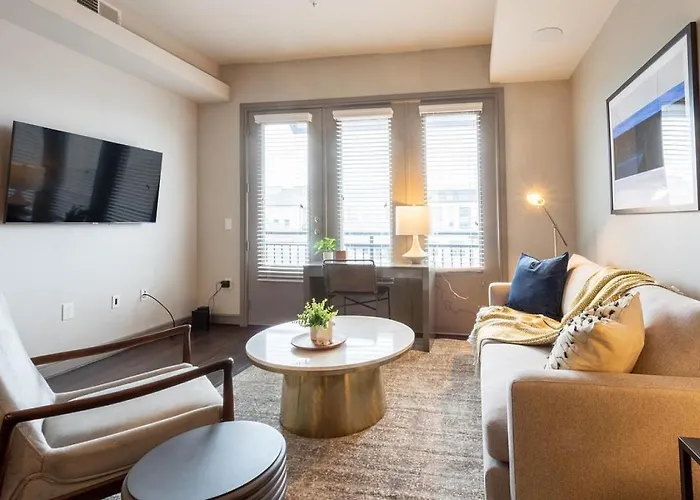 Landing Modern With Amazing Amenities Fort Worth